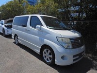 NISSAN ELGRAND 2.5 HIGHWAY STAR PREMIUM * POWER DOOR * TOP GRADE 4B * LOW MILES