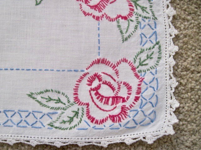 Vintage Linen Doily Table Runner