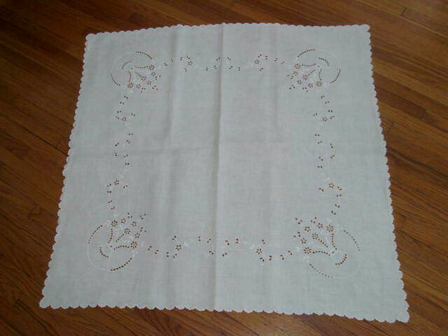 Pristine~1920s Antique White Eyelet Cutwork Embroidered Luncheon Tea Tablecloth