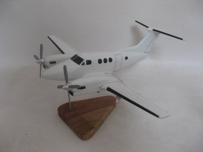 Beechcraft Beech King Air F90 Airplane Desktop Model White