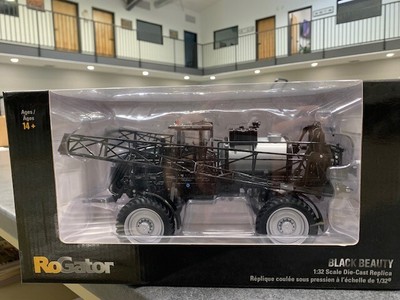 1/32 Toy RoGator Sprayer Black Beauty