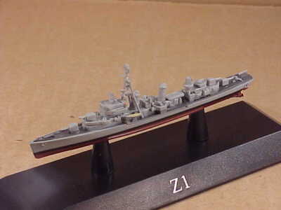 DAKS38 Type 119 Z1 (US Fletcher-class) Destroyer FGS Z1 1:1250 De Agostini Ships
