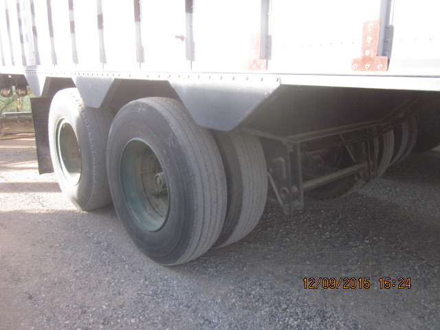 1989 CAT SR4 650 kw portable genset