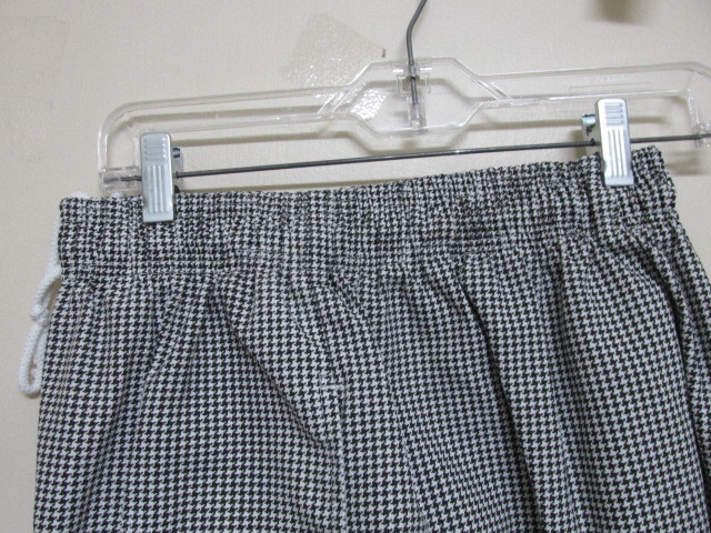 CHEF'S PANTS/UNISEX/BLACK & WHITE HOUNDS TOOTH/ELASTIC WAIST/POCKETS/SIZE L -NEW