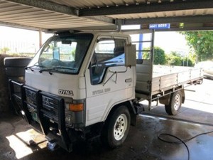 Toyota dyna 1990