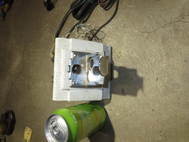 VINTAGE COIN ACCEPTOR Quarters