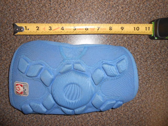 Brute blue knee pad
