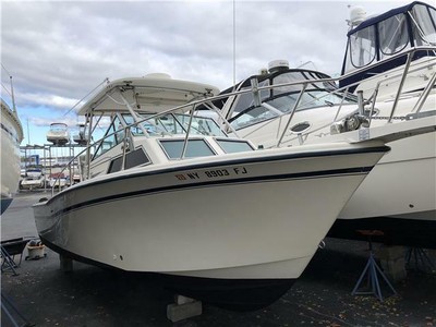 1988 GRADY WHITE 25’