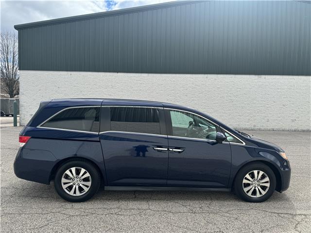 Owner 2016  Honda Odyssey blue with 87,541 Miles, for sale!