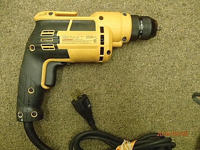 Bostitch BTE100 3/8-Inch Drill w/Case