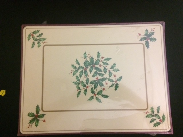 4 VINTAGE LENOX SHOP HOLLY BERRY HARD CORKBACK PLACEMATS NEW IN BOX