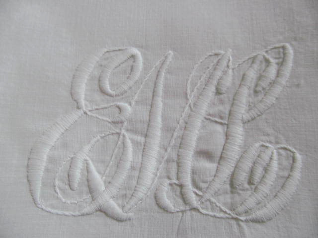 EML Antique Scalloped Edge Runner Dresser Scarf~Hand Embroidery c1900