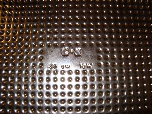 2 Vintage Tiara Desserts Pans Scalloped Fluted Edge Cake Pie Tart Quiche C&N ?