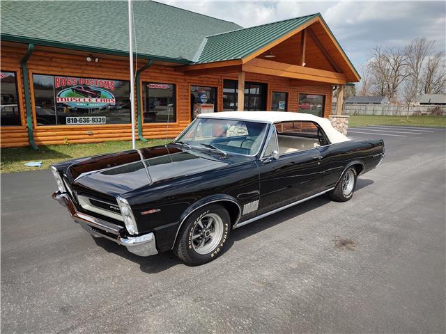 Owner 1965 Pontiac LeMans Convertible - 4 speed