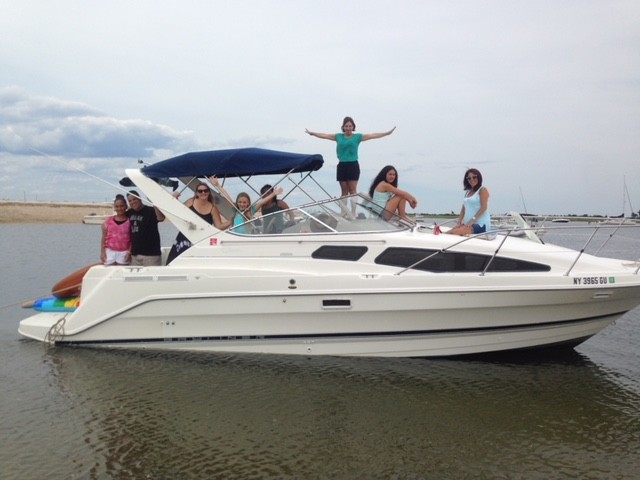 1999 Bayliner 2855 Cruiser 454 Big Block loaded, A/C, Mostly used in Fresh water