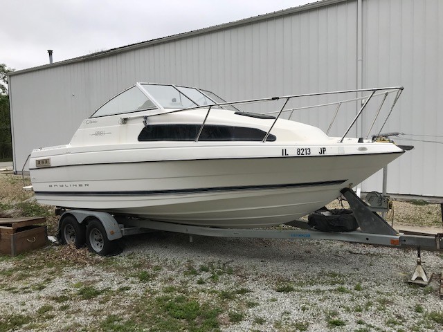 2001 Bayliner Cabin Cruiser w Trailer, Manhattan IL | No Fees & No Reserve