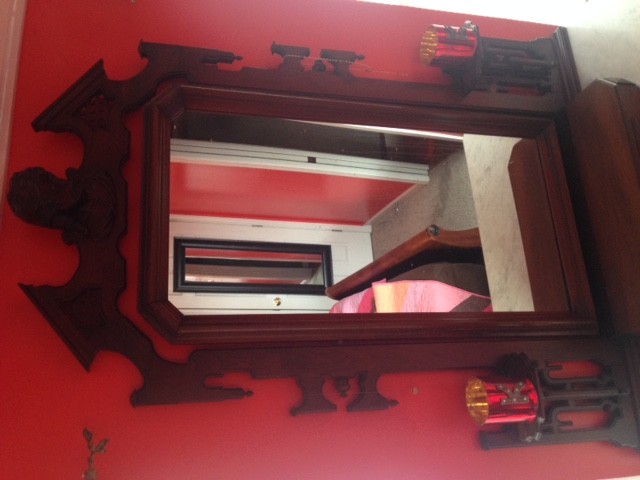 VICTORIAN BEDROOM SET