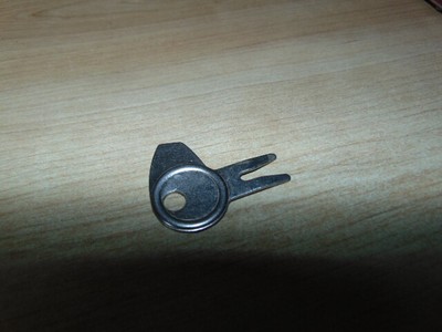 VAUXHALL VIVA MAGNUM FIRENZA VICTOR FD FE AERIAL LOCKING KEY VAUXHALL ACCESSORY