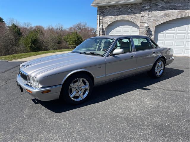 Owner 2000 Jaguar XJ