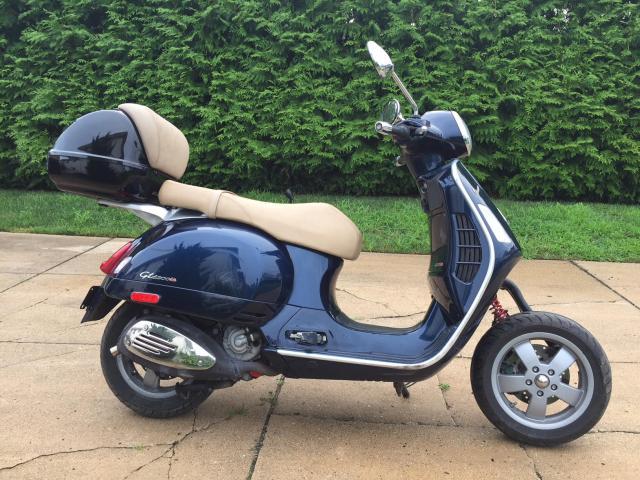 2012 Vespa GTS 300 i.e. For Sale Minor Dents Scratches Salvage Title