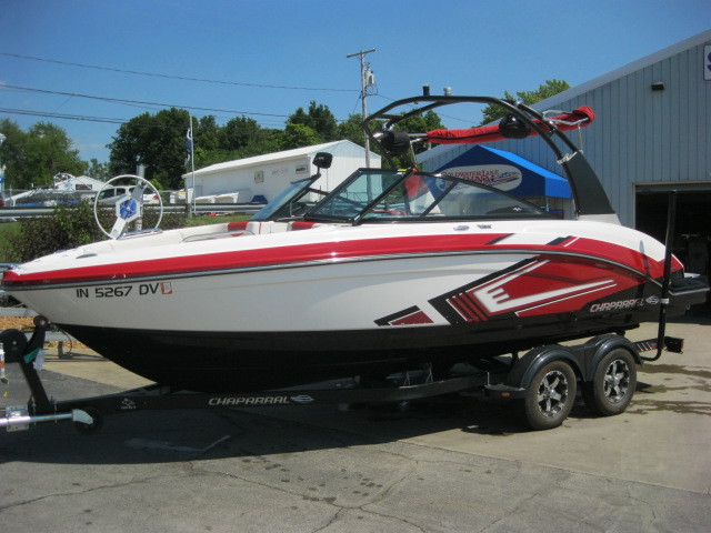 CHAPARRAL 223 VRX JET BOAT
