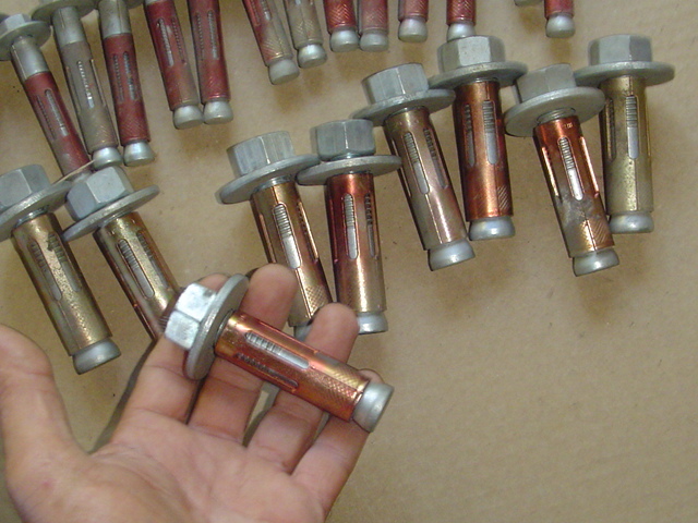 NOS Lot of 33 concrete Sleeve ANCHOR Wedge Expanding Red Head 3/4 x 2 1/2 x 3