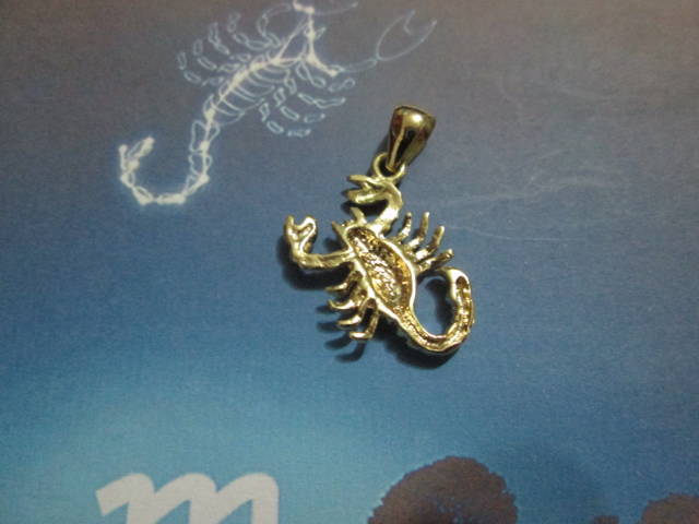 Pre-owned Artisan Scorpion Zodiac Pendant Made Yellow Gold 18 K-  Product