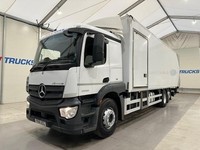 Mercedes Actros 2533 6x2 Sleeper Cab Box Van