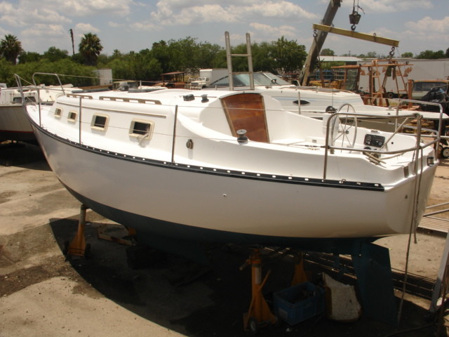 27 ft hunter sailboat