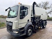2016 66 DAF LF 220 E6 Johnston VS651 dual sweep road sweeper gully arm 51kms 
