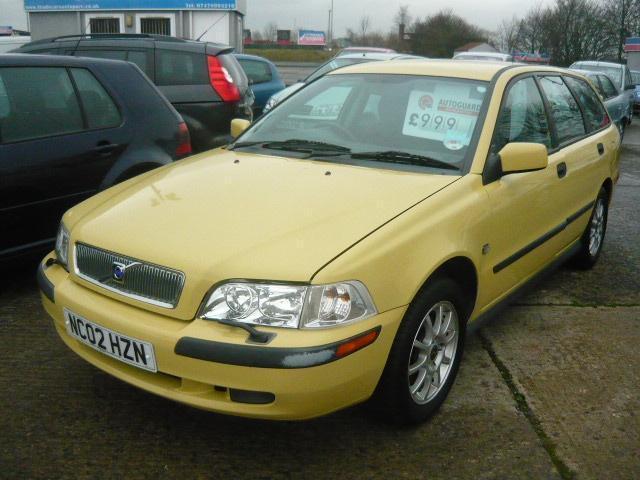 Volvo v40 2002