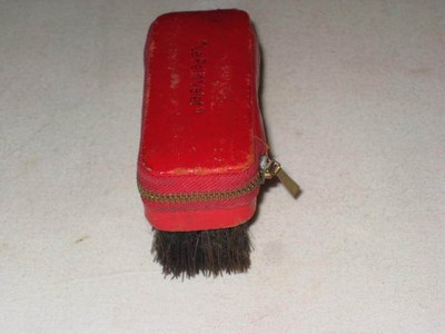 Vtg LE PETIT VALET RED ZIPPER CASE BRUSH SCISSORS FILE TWEEZERS WESTERN GERMANY