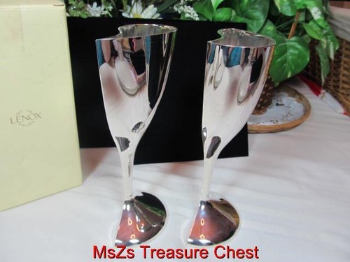 LENOX Silver Heart Champagne Flutes Wedding Anniversary Pair  BEAUTIFUL  * NIB *