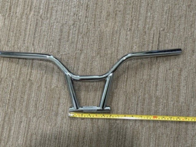 ! NOS 4 PIECE FREESTYLE HANDLEBARS   NOS OLD School Vintage KNEESAVER BMX BARS