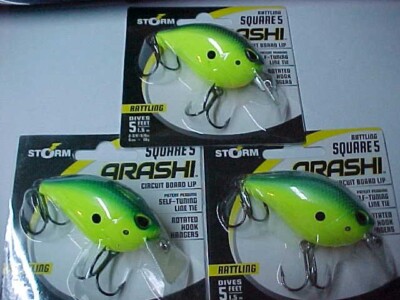 3 NEW STORM Arashi  PARROT SQUARE bill  2-3/8''  5/8 oz Dives 5ft RATTLE SHAD