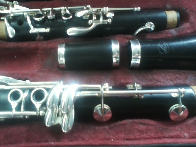 W SCHREIBER WOOD CLARINET MODEL 6025 S in BEAUTIFUL CONDITION WITH NICE PADS E11