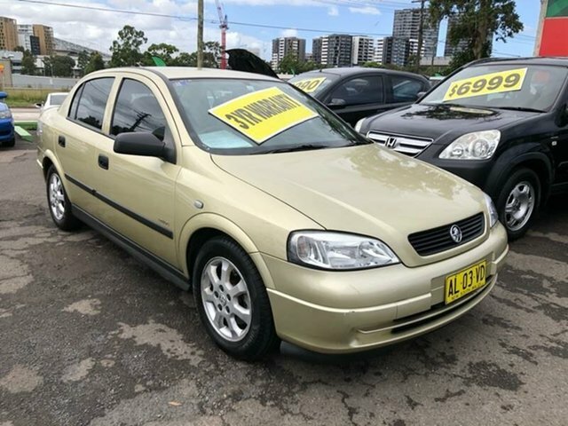 Ваза astra gold