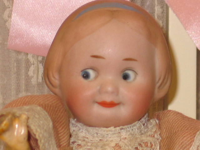 BEAUTIFUL ANTIQUE ALL ORIGIAL GOOGLEY RECKNAGEL 46 DOLL 9 INCH