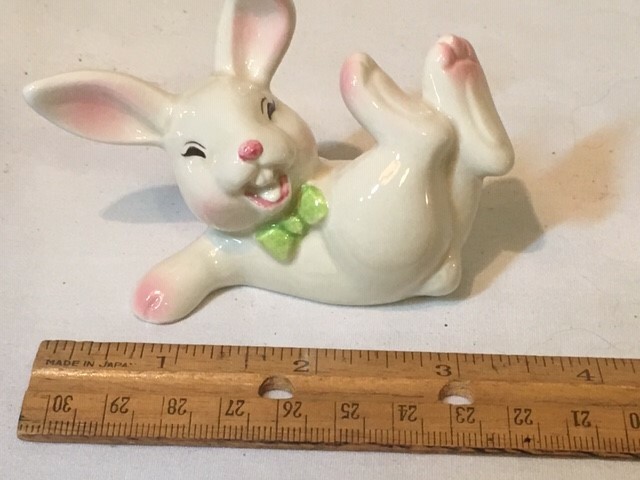 Pair of Ceramic Laughing Bunny Figurines - 3
