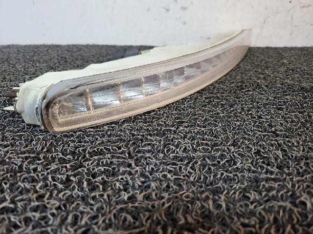 2008 KIA Opirus Right Fog Light - Picture 3 of 5