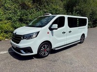 NEW Renault Trafic Combi Minibus Taxi Hackney 9 seats L2 H1 LWB VOYAGER 