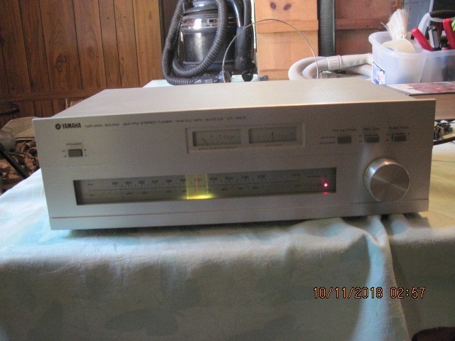 NICE YAMAHA NATURAL SOUND STEREO TUNER CT-410 II