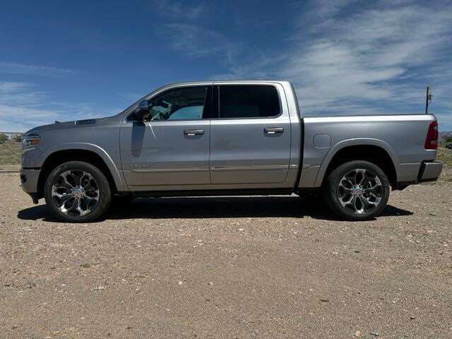 Owner 2024 Ram 1500 LIMITED CREW CAB 4X4 5'7 BOX