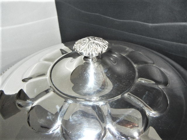 ELEGANT BIRKS SILVER PLATE on COPPER HEATED TABLE SERVING CHAFING DISH STUNNING.