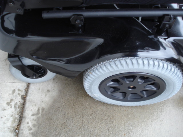 Jazzy 1100 Power Chair, 20