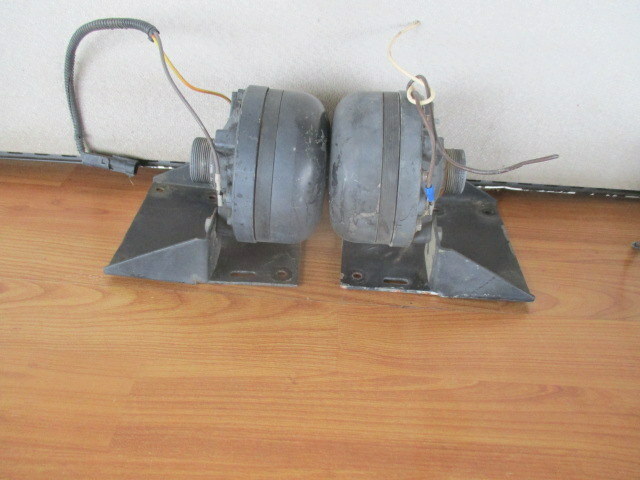 *2 FEDERAL SIGNAL TS-100 AMPLIFIER SIREN / PA SPEAKER DRIVERS FS100W POLICE FIRE