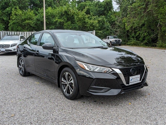 Owner 2022 Nissan Sentra SV 8585 Miles Super Black 4D Sedan 2.0L DOHC Automatic