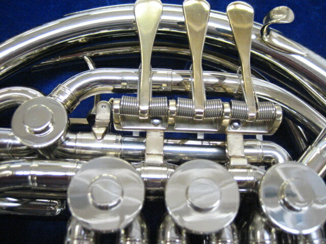MINT USED CONN 8D DOUBLE FRENCH HORN LOOKS LIKE IT WAS NEVER PLAYED!