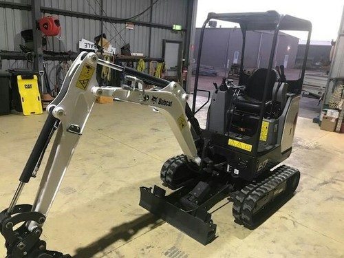 2017 Bobcat E17 Excavator unused with 6 hours