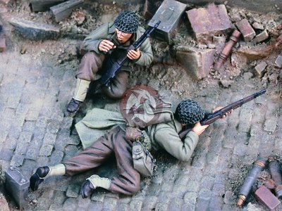 Verlinden 1/35 1/35 Trapped US Infantry under Heavy Fire WWII 2 Figures 1663